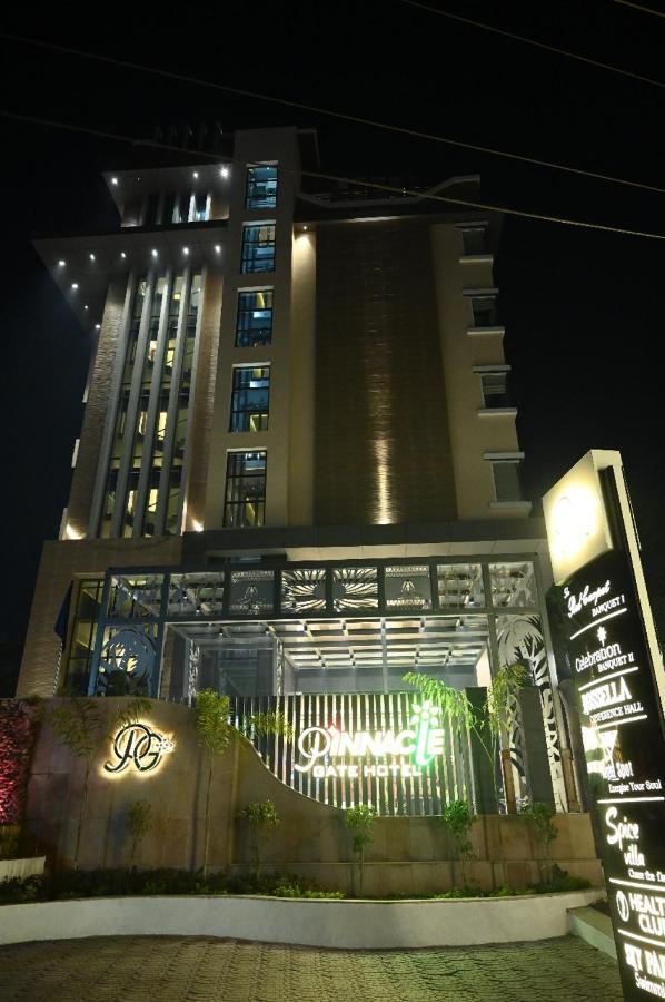 The Pinnacle Inn Sarnath Варанаси Экстерьер фото